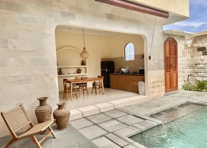Villa Okioka 4 *